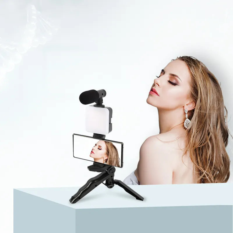 Mobile Vlogging Kit for Smartphone Android Cellphone Vlog Mic Microphone/LED Light/Tripod Stand/Phone Holder