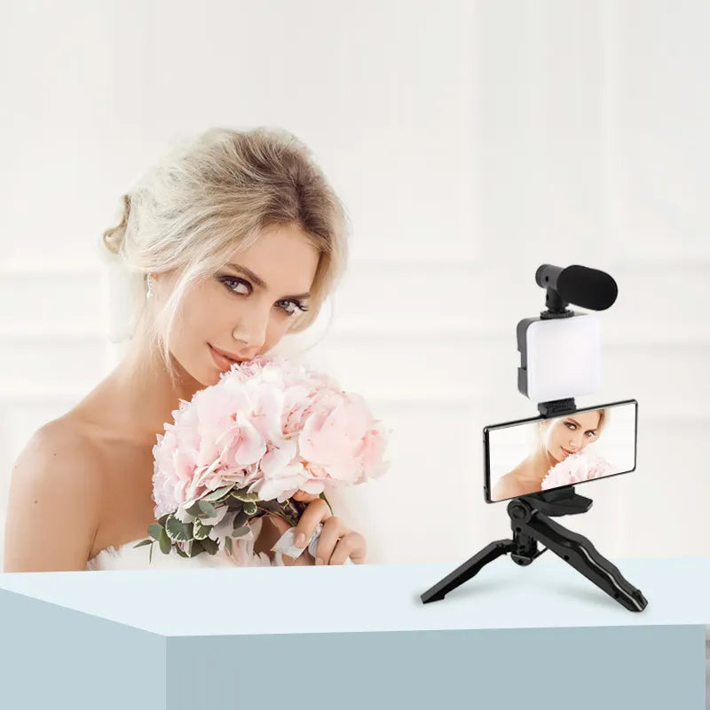 Mobile Vlogging Kit for Smartphone Android Cellphone Vlog Mic Microphone/LED Light/Tripod Stand/Phone Holder